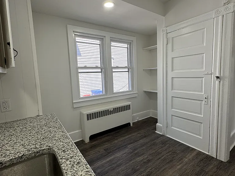 517 Bentley Ave — Photo 28