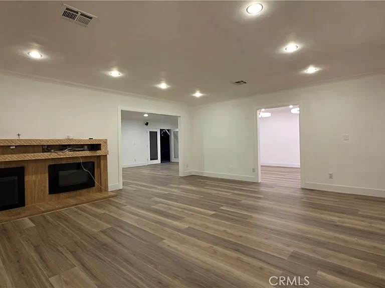 18224 Chatsworth St — Photo 13