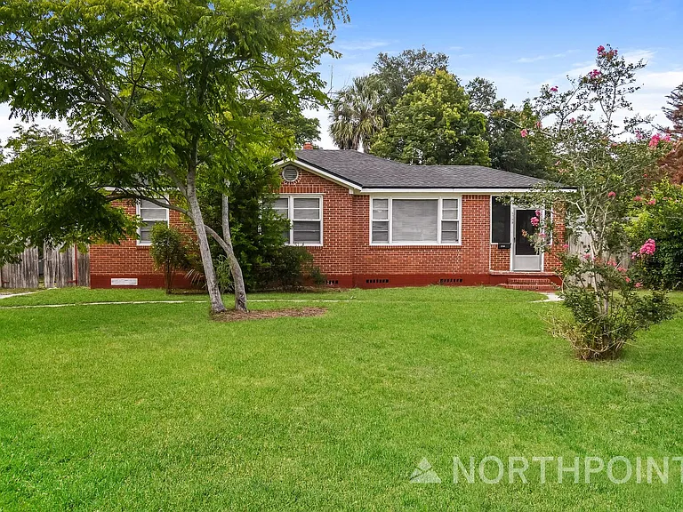 5709 Milmar Dr S — Photo 1