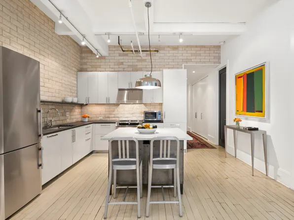 7 East 20th Street image 6 of 13