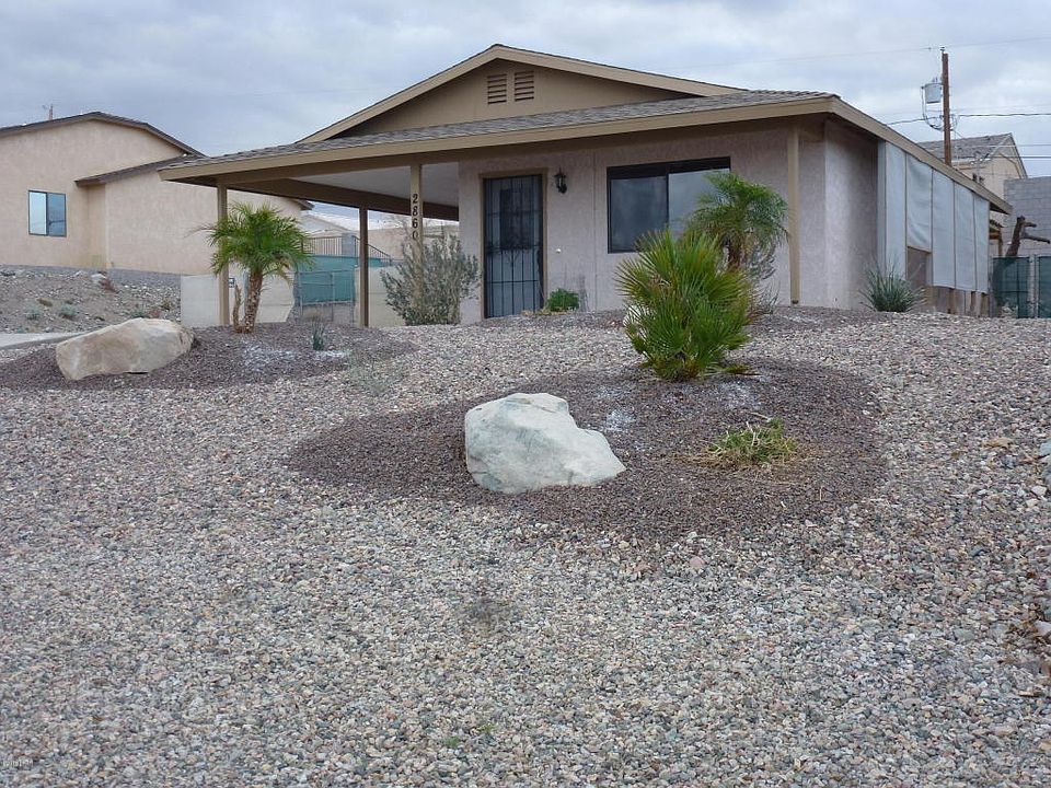 1st image of 2860 Janet Dr