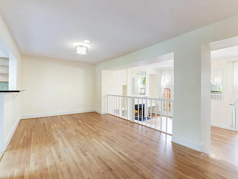 8509 Jeffersonian Ct — Photo 14