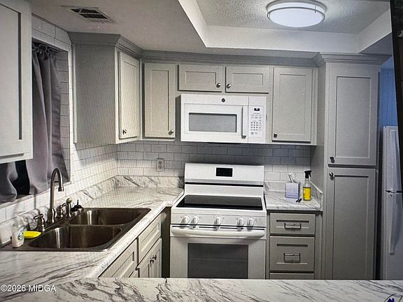 4th image of 106 Westcliff Cir APT C