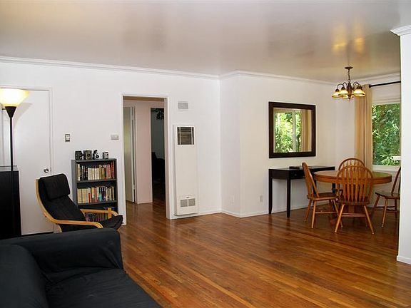 2nd image of 1929 Tamarind Ave APT 6