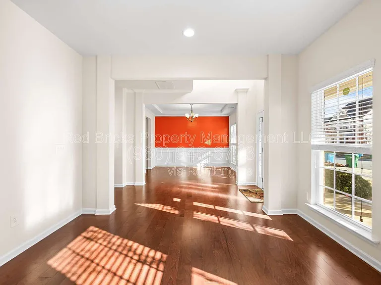 4860 Pepper Dr — Photo 5