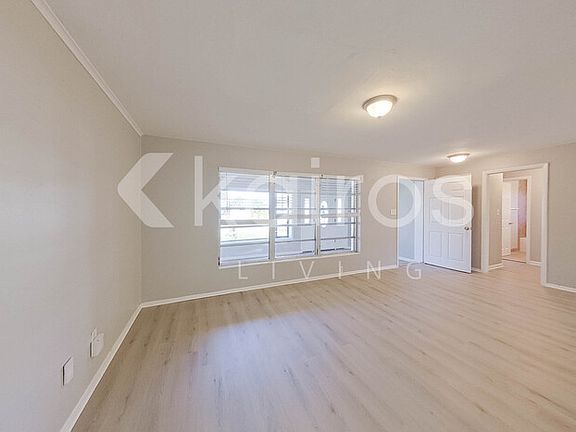 4th image of 1635 Jamaica St