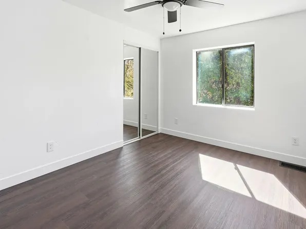 23855 Zuger Dr #B, Crestline, CA 92325