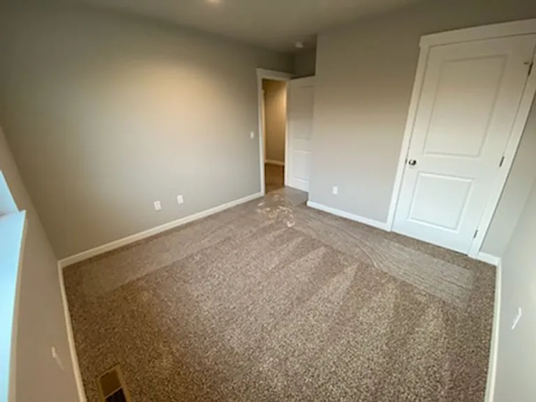 1109 S Newberry Ln — Photo 7