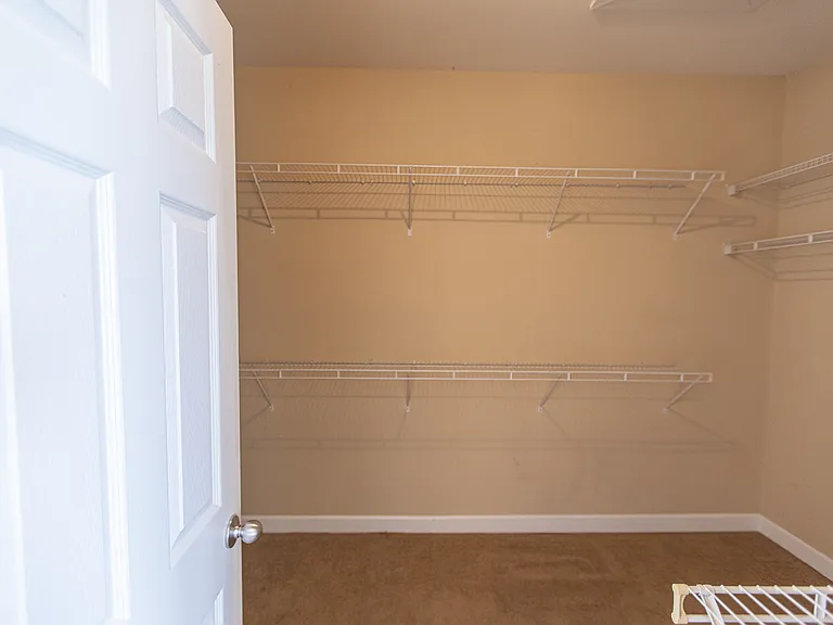 walking Closets /he and she