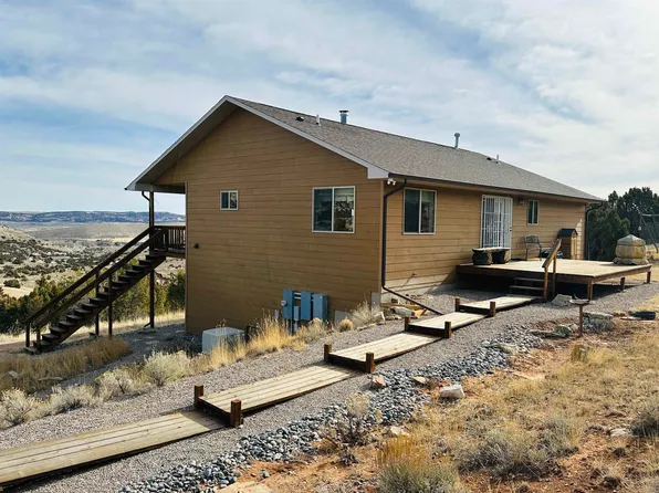 21 Red Cliff Rd, Lander, WY 82520