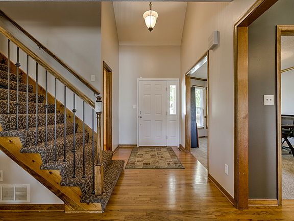 3rd image of 2024 NE Waterfield Pl