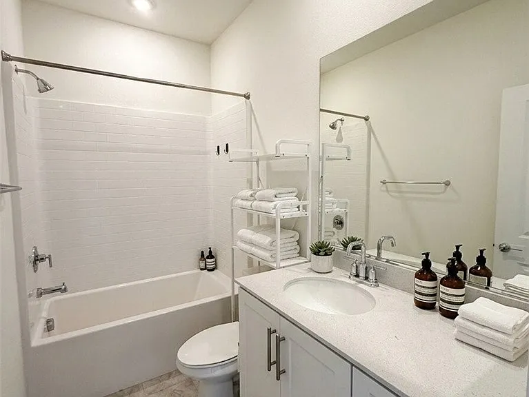1572 Lima Way #2 — Photo 5