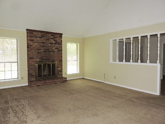 3rd image of 3395 Hallshire Dr
