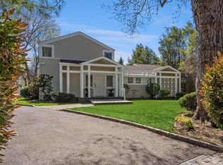 9 Amherst Rd, Albertson, NY 11507