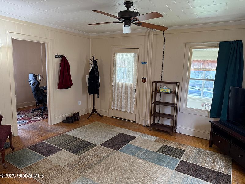 5th image of 179 Lorraine Avenue