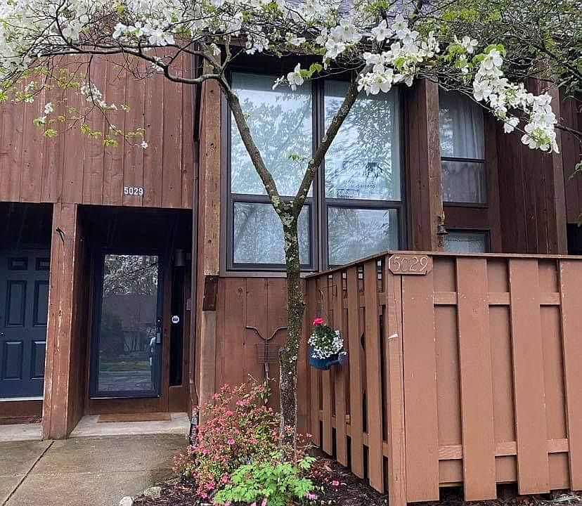 1st image of 5029 Chuckleberry Ln #4