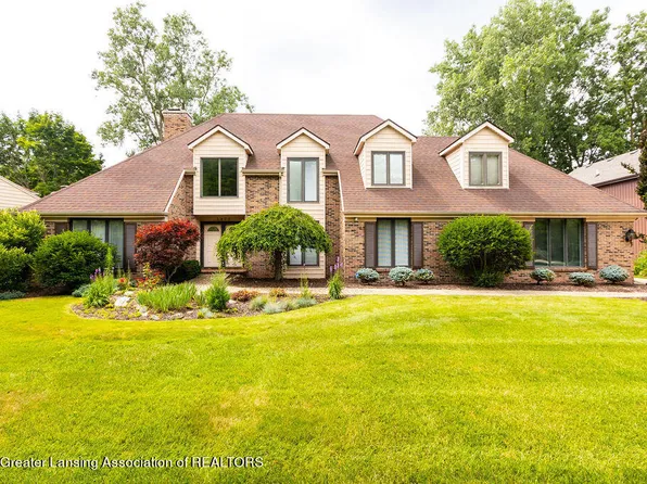1075 Applegate Ln, East Lansing, MI 48823