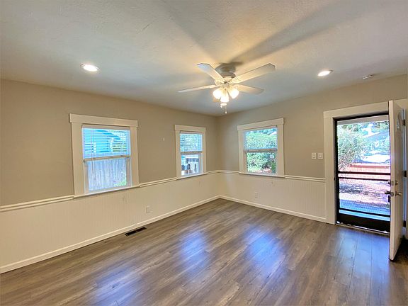 2nd image of 245 Chiquita Ave
