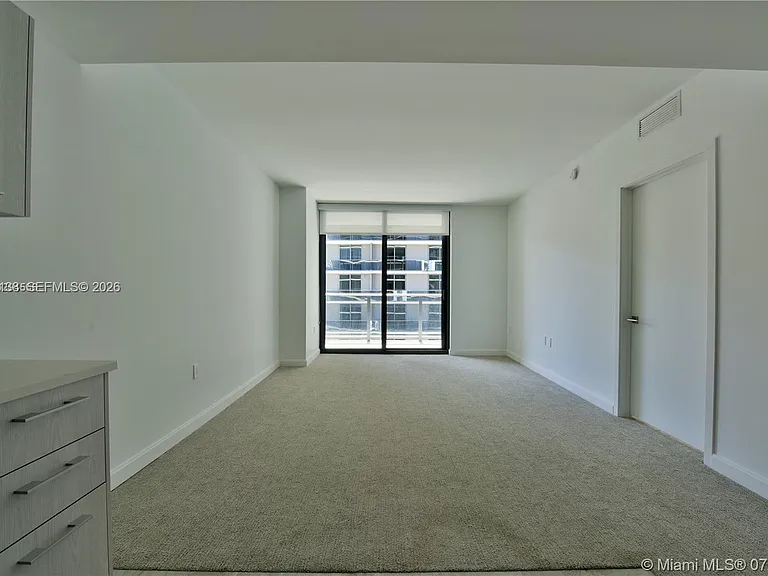 45 SW 9th St #1907 — Photo 4