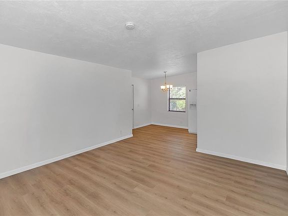 4th image of 230 FLAMINGO DRIVE