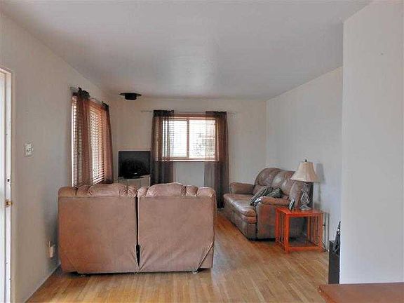 3rd image of 1728 Bryn Mawr Dr NE