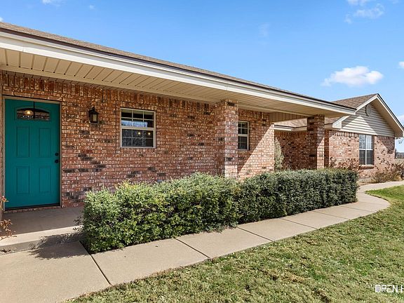 3rd image of 3041 Watts Rd