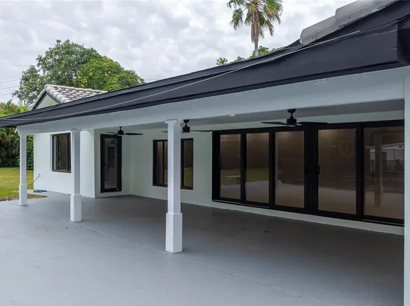 13401 SW 83rd Ave, Pinecrest, FL 33156