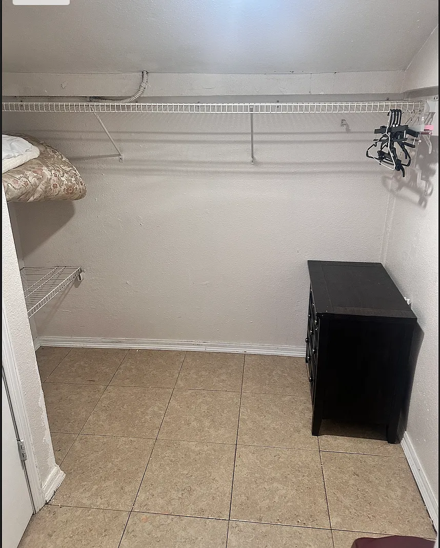 Studio, 575 sqft, $1,290 — Photo 3