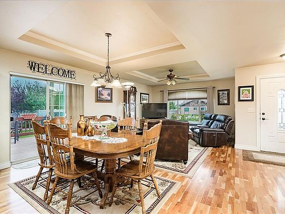 4th image of 2115 Lake Hills Dr