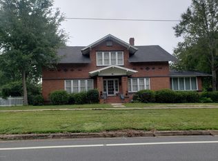 709 5th St, Chipley, FL 32428