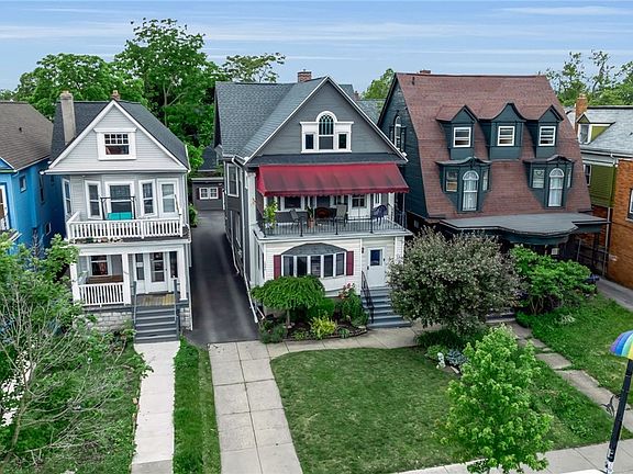 3rd image of 1046 Elmwood Ave