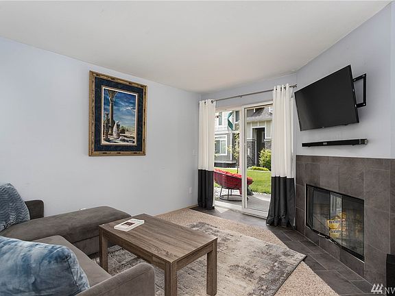 4th image of 6623 SE Cougar Mountain Way