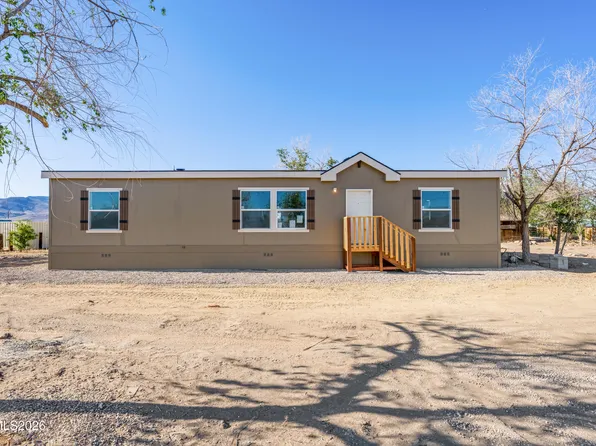 8705 Santa Fe Trl, Silver Springs, NV 89429