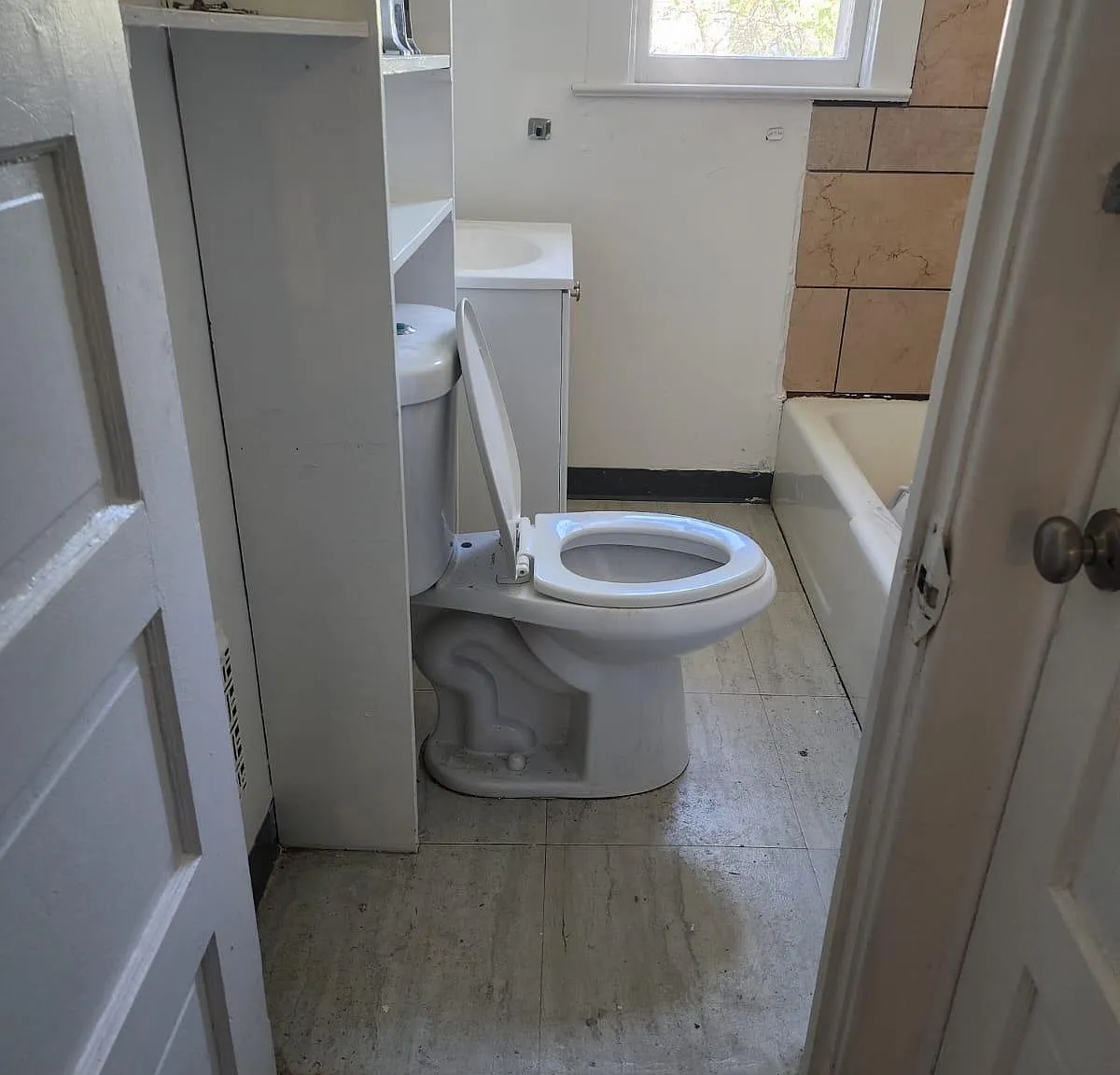 5 bed, $3,999 — Photo 3