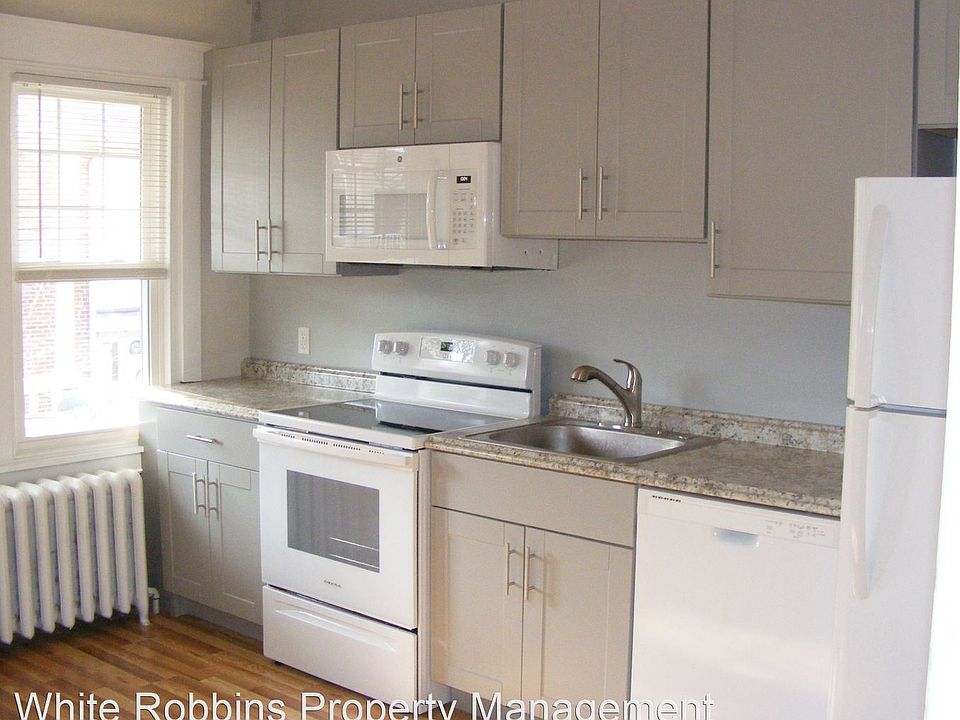 2nd image of 2302 N Harrison St #2