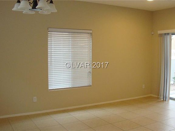 3rd image of 927 Sable Chase Pl #0