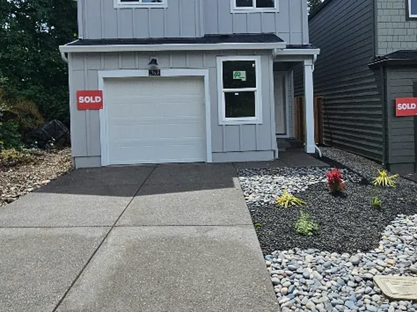 17815 SE Quarry Dr, Vancouver, WA 98683