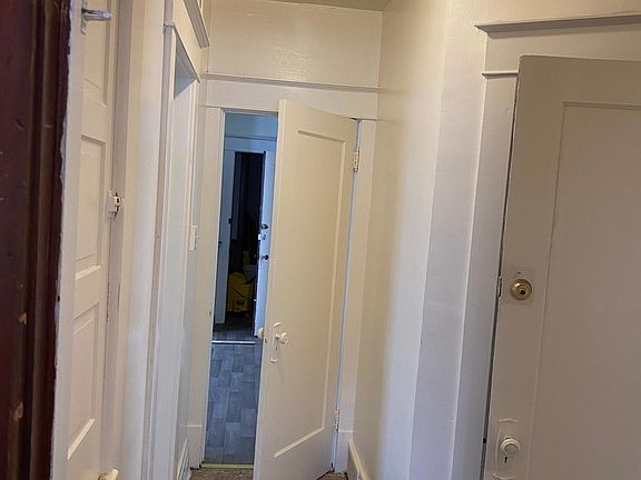 4th image of 19 Stewart Ave Floor 2