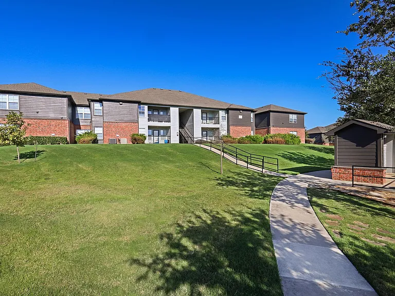 Trails of Sanger, Newly Renovated Apartment Homes — Photo 4
