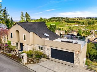 18460 Ray Ridge Dr, Lake Oswego, OR 97034