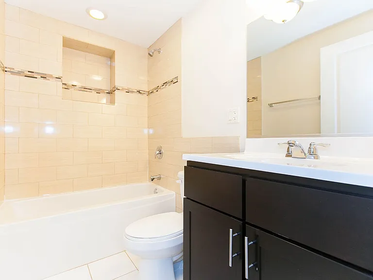 847 W Cornelia Ave #3S — Photo 6