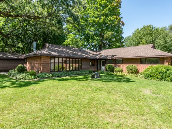 37696 N North Ave, Beach Park, IL 60087
