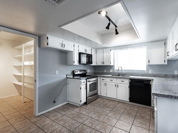 4th image of 1251 E Forge Ave