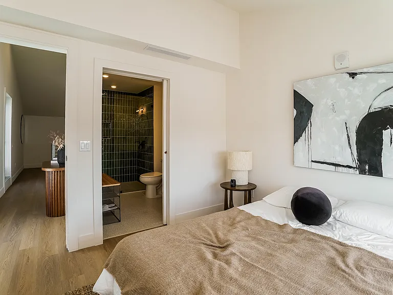 611 N Virgil — Photo 27