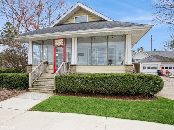 255 Plum St, Valparaiso, IN 46383
