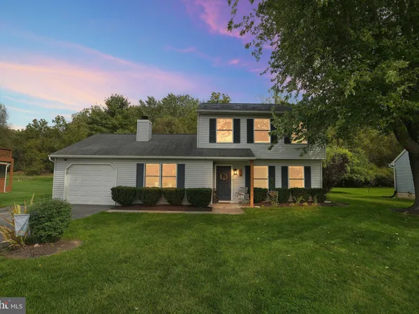 218 Park Dr, Downingtown, PA 19335