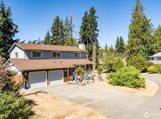 4324 Shadowood Drive, Clinton, WA 98236