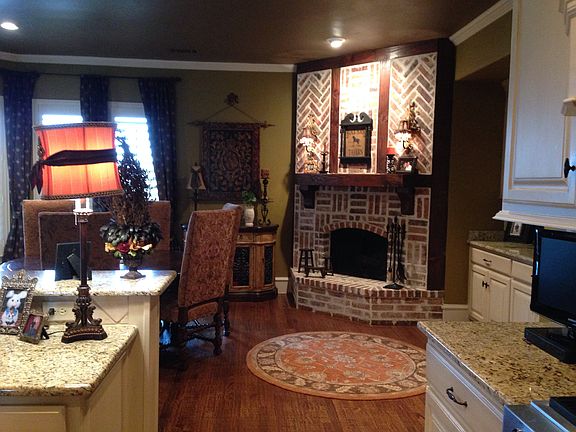 5th image of 2900 Lakeview Dr