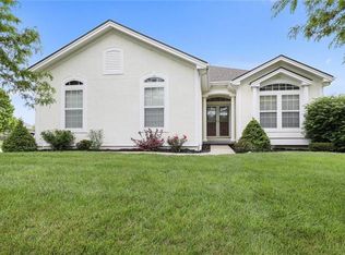 3917 NW Chapman Dr, Blue Springs, MO 64015