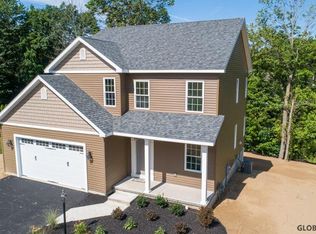 16 Napa Ct, Schenectady, NY 12309